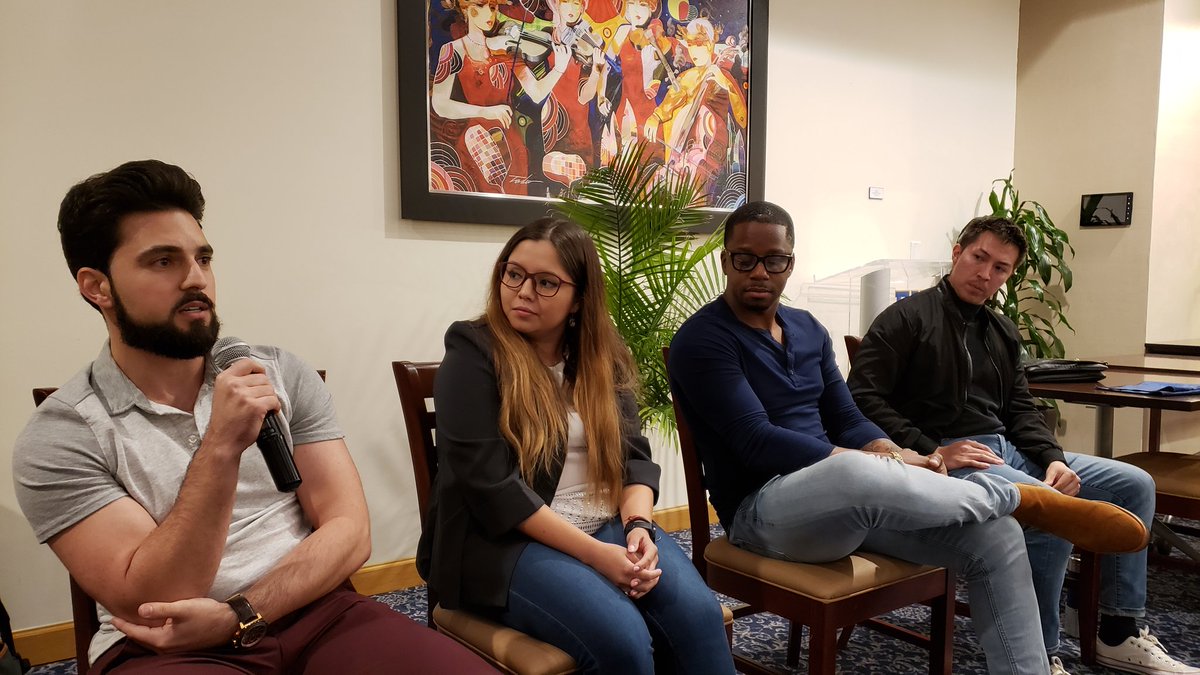 DannyBustillos1's tweet photo. Thank you @AMAFIU &amp; @NancyRichmond for putting together this panel. Its good to hear the perspectives of other #digitalmarketers on things that are affecting the social media world. I've learned a lot today and hope today from these 4 #entrepreneurs. #WeAreFIU https://t.co/jkcSwlxZky