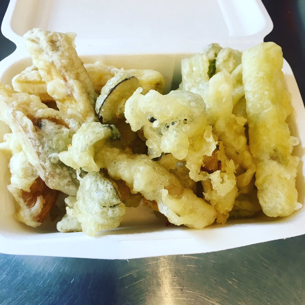 旭川の八百屋さん アミューズマーケット على تويتر 野菜天ぷら盛り合わせ 今日は 函館の北海白ウド 石川の能登ジャンボシメジ 春を感じるメニューですね 野菜天ぷら 北海ウド 能登ジャンボシメジ 春野菜の天ぷら カットフルーツ スムージー フルーツギフト
