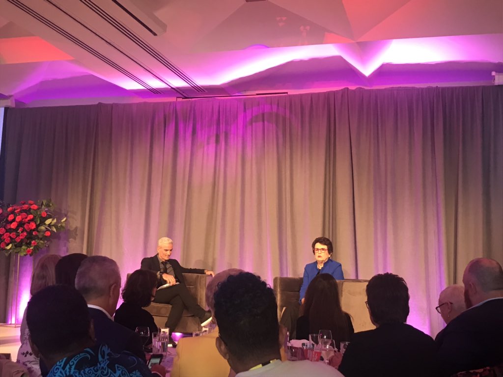 jrodriguezk's tweet photo. ¡Qué tal esta inspiración!! Hoy en el #GVw2020 @BillieJeanKing nos cuenta cómo las mujeres se abrió espacio en el tennis profesional: “las mujeres debían poder vivir del tennis profesional y ser consideradas por su talento y no por cómo se ven” #TakeOnTheWorld 💪🏼 https://t.co/X2vADeQ0Pi