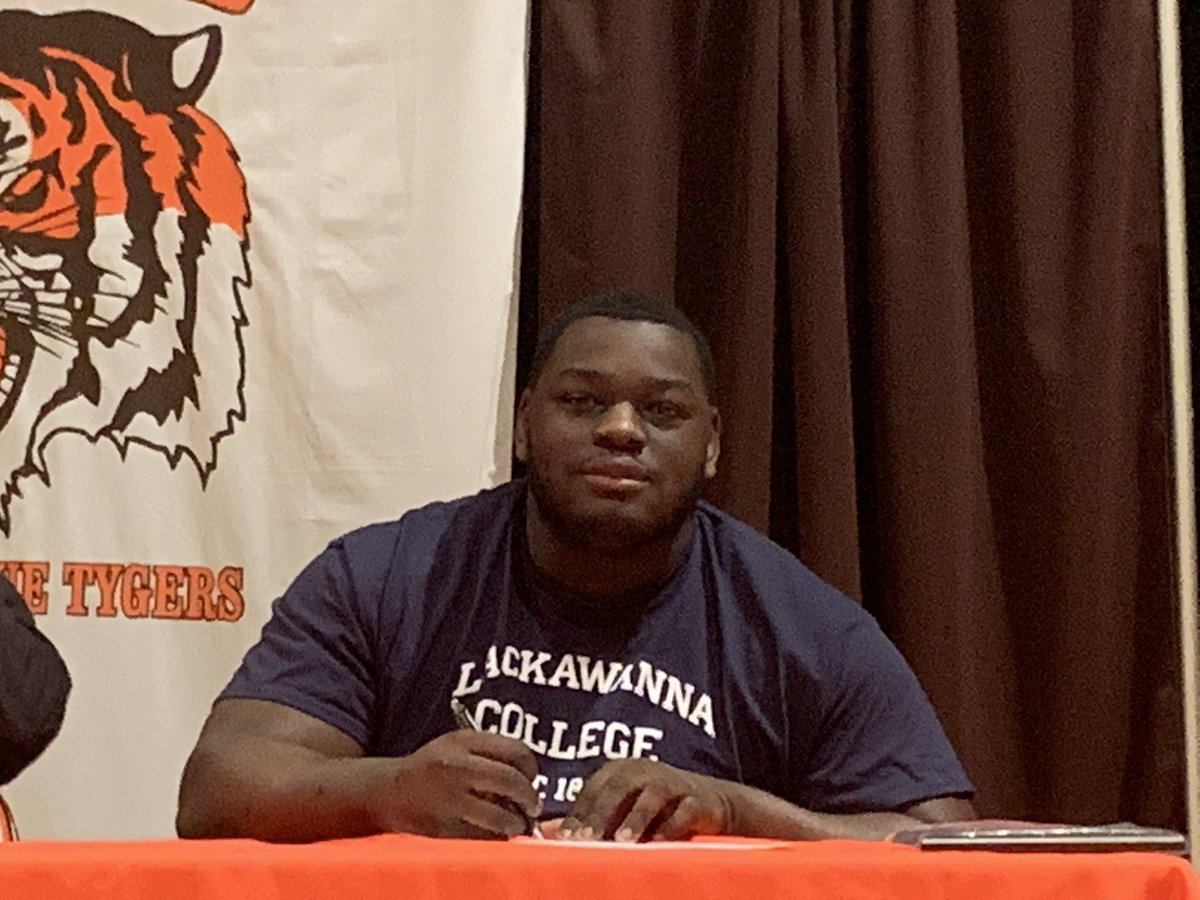 Congrats to Jay, Cam and Ty on signing NLI’s.