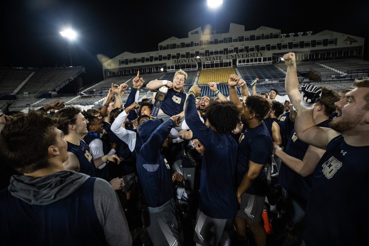 MSUBobcats_FB's tweet photo. Finishing the winter workout season with Night of Champions💪🏆 

#GoCatsGo | #BuildingInBozeman https://t.co/vpsSFMrbLD