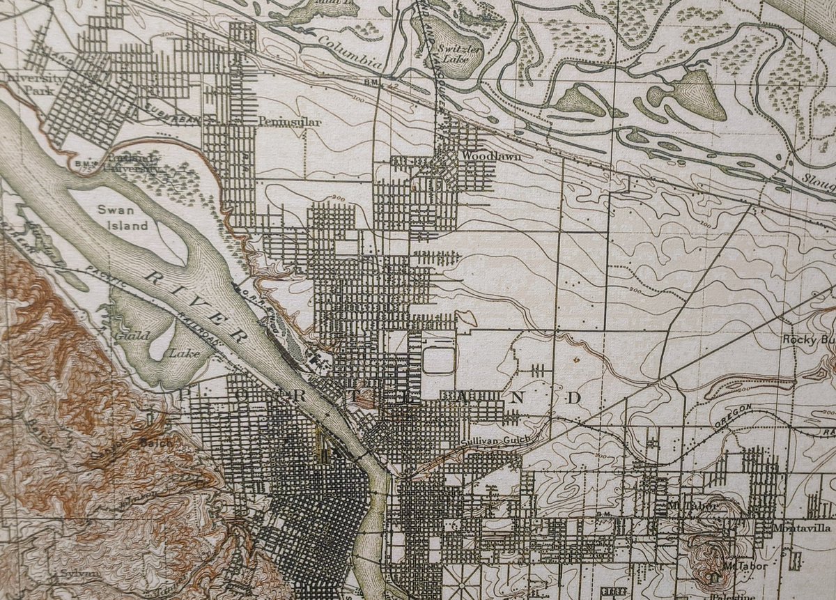 PearlGallery's tweet photo. #FirstThursday #GoingPlaces #portland #pearlgalleryandframing #maps #hotelcalifornia #bridges #collage https://t.co/A5u1029gUG