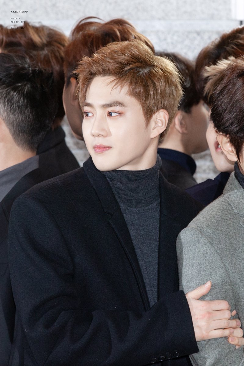 kkikkiopp's tweet photo. 151227 SBS 가요대전 포토월 준면

🤝

#수호_솔로_기다리는_시간도_행복해
#수호 #SUHO #준면 #김준면 👑 https://t.co/0mU7Kb7WNh