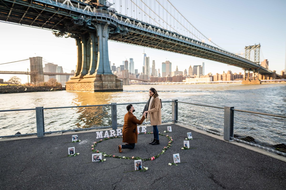 Tatiana_Caic's tweet photo. Sweet proposal by the bridge

https://t.co/gMUO87gFSy
#marriageproposal #howtopropose #engaged #engagementday2020 #engagementring #engagement #nycproposal #nycengagement #isaidyes https://t.co/NqHKeGeJ7H