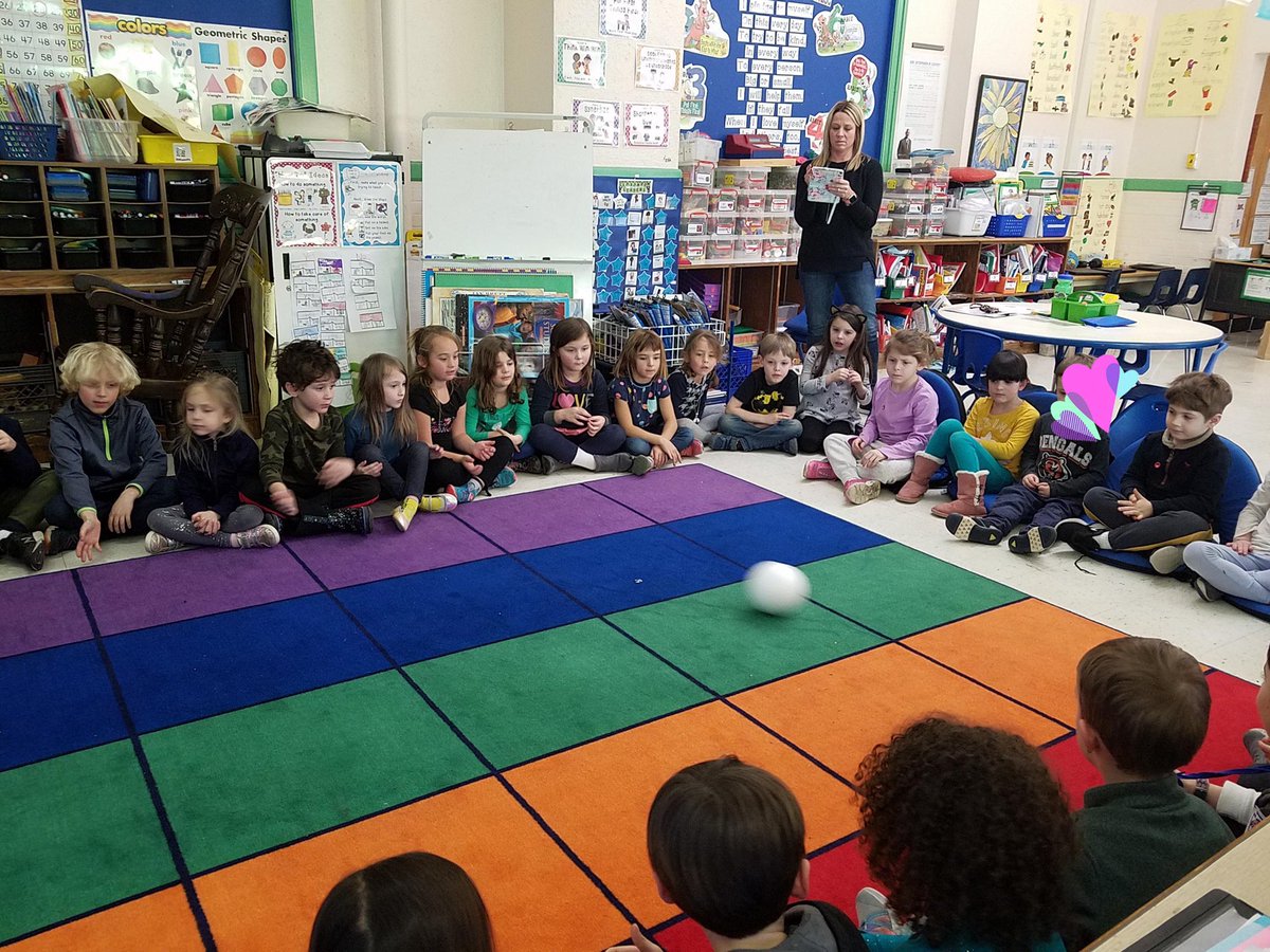 “Rolling Out” our new Amplify Science unit in kindergarten! Rug Ball is a blast! Blessed to be able to “team teach” with an amazing partner! #pinballprep #forceandmotion @GPDefer @Jennife12956000