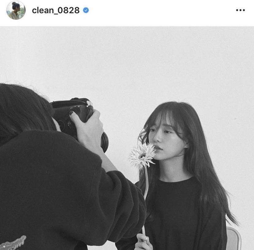 gugudanzone's tweet photo. [SPECULATION] Gugudan Fans speculate "Sunflower" as Sejeong's Title Song for her Mini Album] 

https://t.co/kr9ThhWwff

#gugudan #구구단 #Sejeong #Plant https://t.co/6BGhVjpVnl