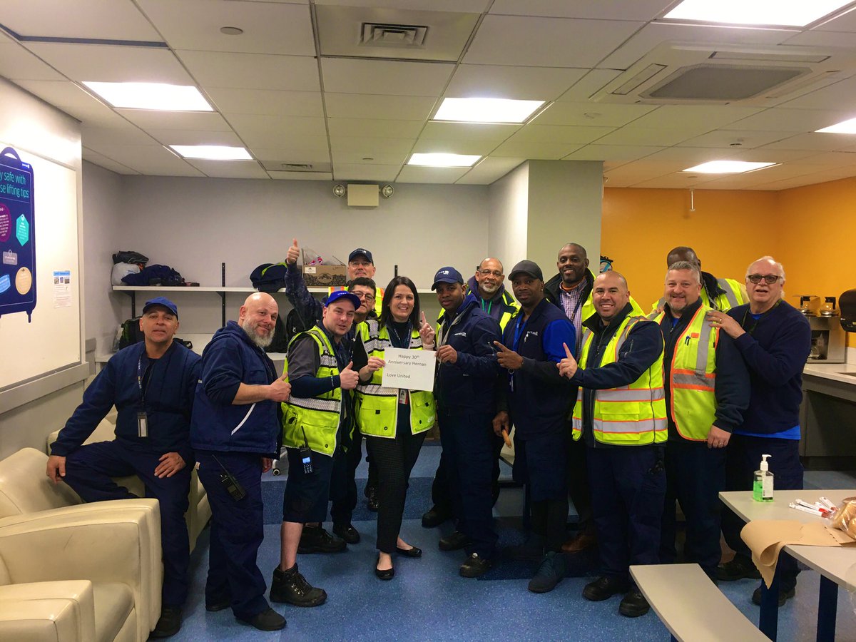 @weareunited Term A celebrating 🥳 Hernan’s 30th year Anniversary! @ZarrilliBob @KellyTolbertUAL @EWRmike @Trozie2 @WillBolcarUA  @William3167 @MoeHawkins20 @KeithWaiters3