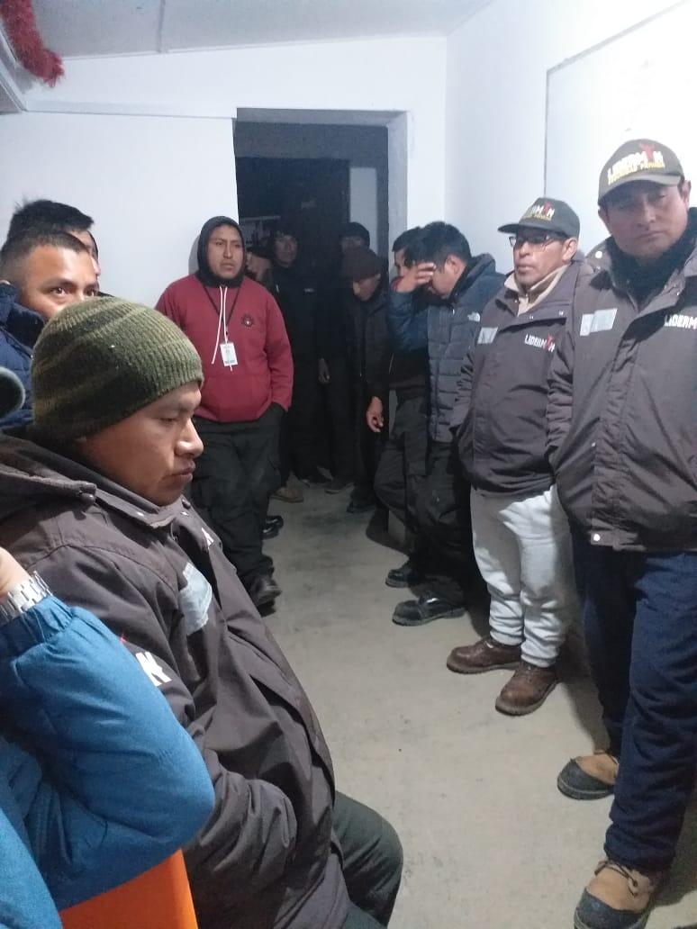 Christi34200062's tweet photo. Coronavirus?... No es problema para nuestro personal de Unidad Minera Lincuna... siempre capacitandose... https://t.co/ikKwxWYi1e