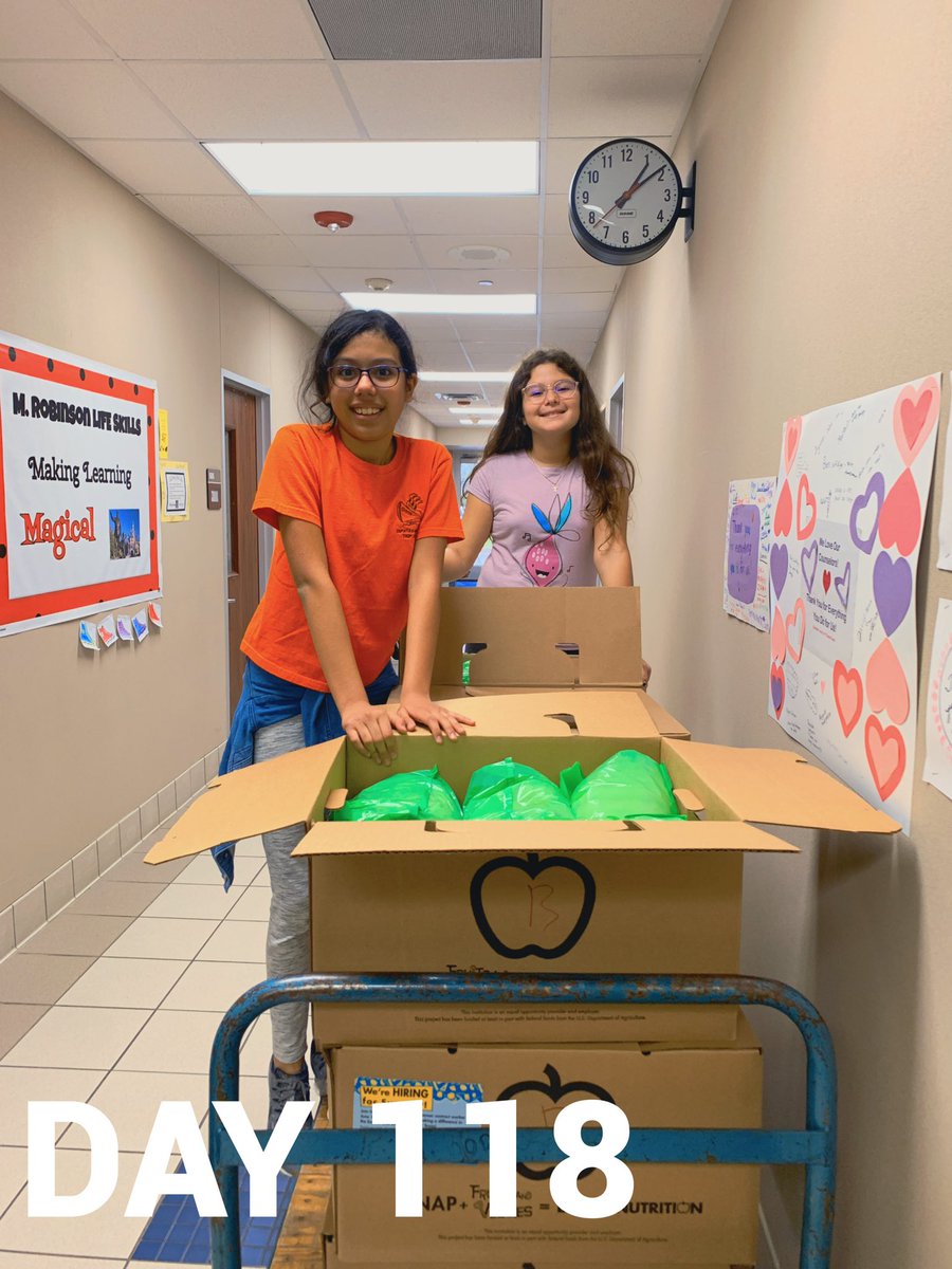 MsDanniBlair's tweet image. Look at these amazing student leaders! #180daysinthelifeofanAP #makinglearningmagical