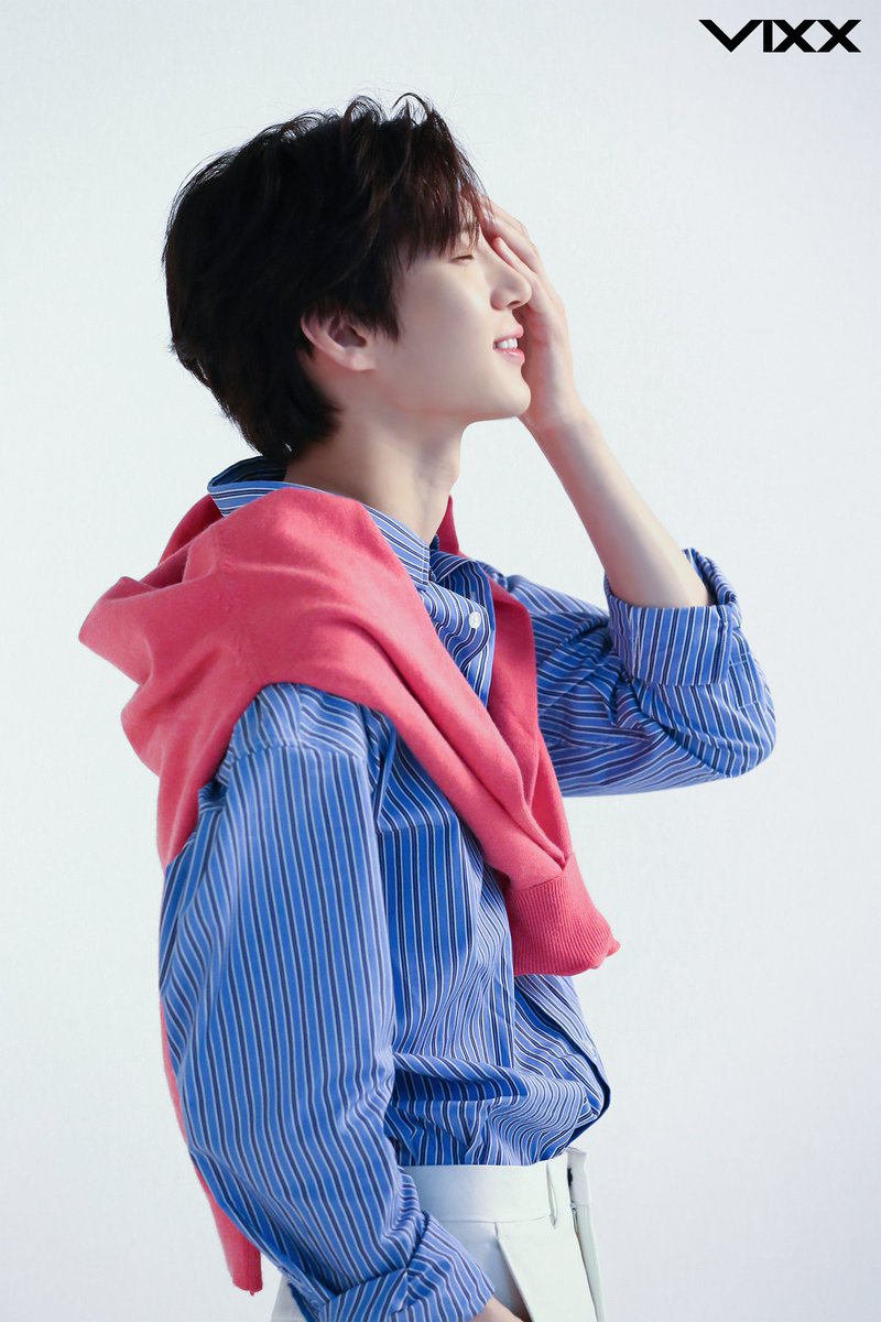 taek18plus's tweet photo. *silently left this photo here and screaming inside* https://t.co/UPgjz8FdyE