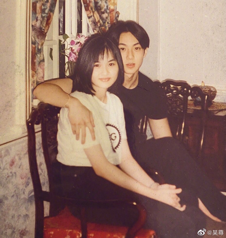 dom_jeen's tweet photo. #อู๋จุน #WuZun
โพสภาพตัวเองและภรรยา #LinLiYing
ในวัย16ปี... และบอกว่าความใันที่อยากจะจัดงานแต่งงานในที่สุดก็เป็นจริงแล้ว
พวกเขาจะไปออกรายการ #BeforeWedding
ที่จะออนแอร์ในวันที่10/3 เวลาเที่ยงวัน
จีนทางเวปMango https://t.co/Ml6Zyfyjje