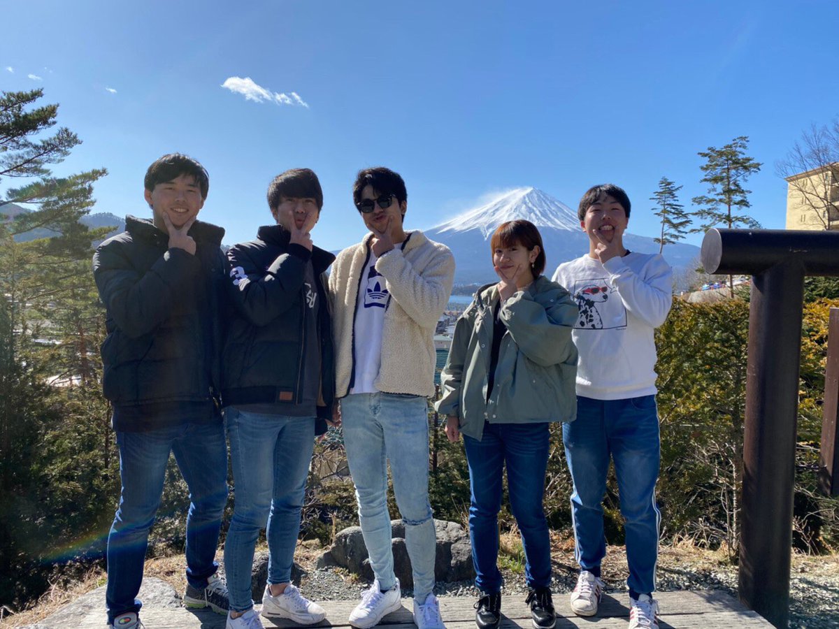 junkoh30_enter's tweet photo. 群馬大学医学部に合格された皆さん、おめでとうございます🎉🎉
準硬式野球部は、部員、マネージャー共に大募集中です！！
また自分たちは、野球以外にゴルフ、スノボ、旅行、麻雀、ラーメン巡りなど様々な趣味にも打ち込めています！
是非野球部に入って楽しい学生生活にしましょう💪 https://t.co/DI5bUgu79r