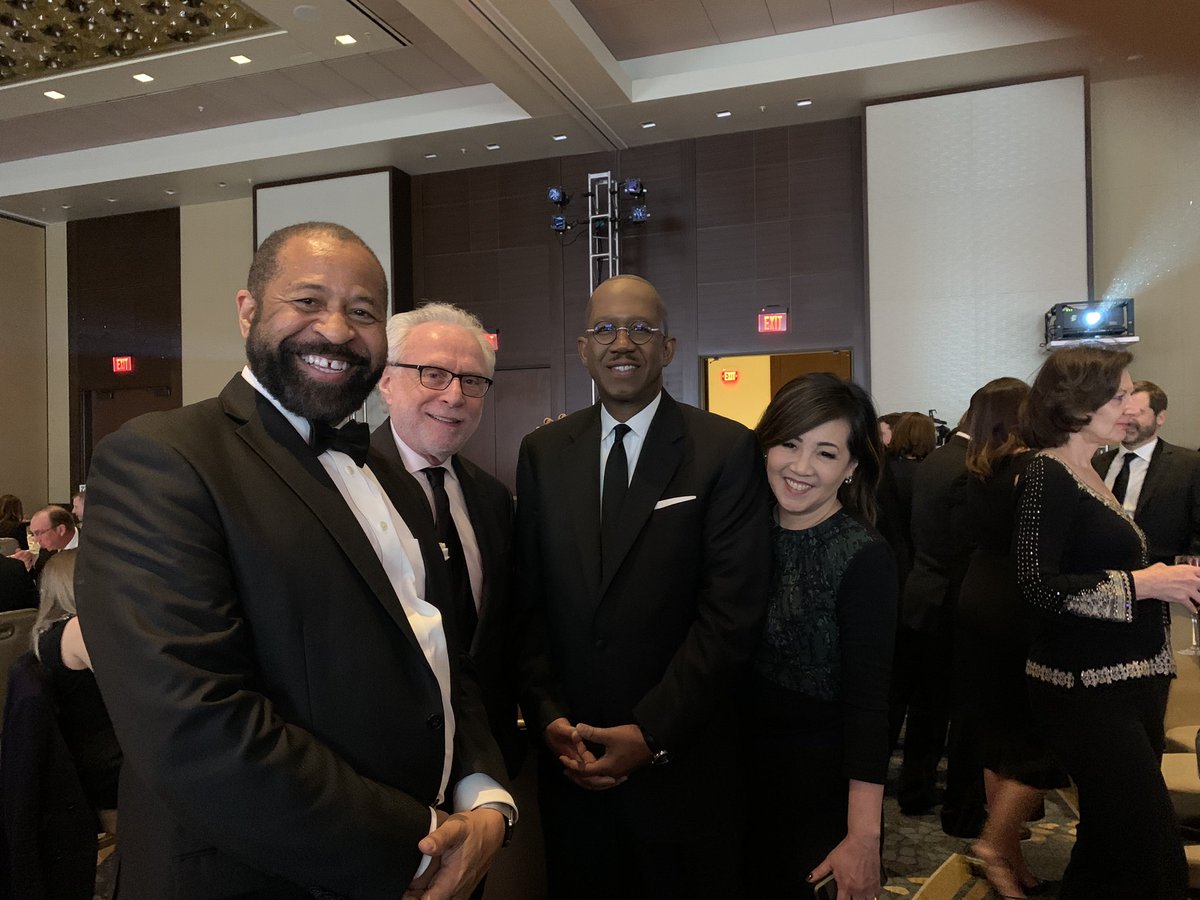 NABJ's tweet photo. #NABJ Executive Director @Berrydrew and his smile 😀 represented us well at tonight’s @RTDNA #RTDNF Awards in DC. He’s pictured below with @DavidMuir, @wolfblitzer, @PierreTABC and @RobinRoberts. https://t.co/aKEpfiW7c1