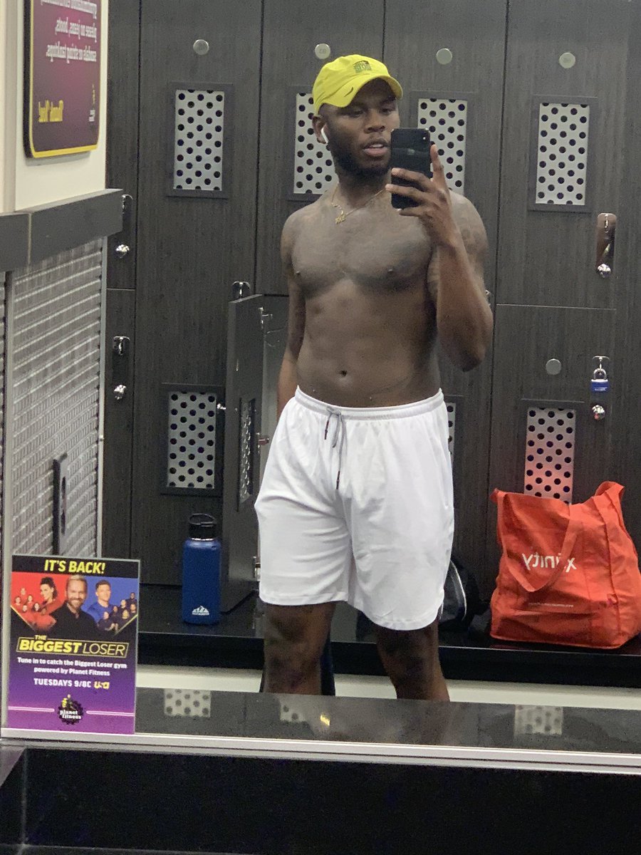 IsThatMyQUE's tweet photo. I CAN TAKE YA MAN IF I WANT TO, BUT LUCKY FOR YOU I DON’T WANT TO 🙃🤪😇 https://t.co/6YsHVzihZj