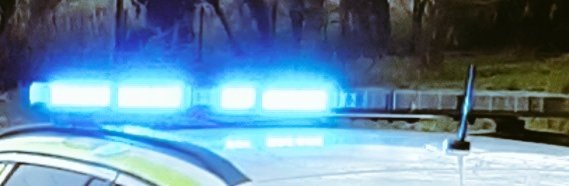 PC_Fulford's tweet photo. #LateShift, should of finished at 00:00hrs, however attended a #Burglary in #Progress on #EveshamRoad #Redditch at 00:55am ๐ Took 3 minutes to arrive on scene ๐๐ Entry Forced by #Police. #Person found hiding & #Weapons found, Sprayed with #PAVA, #Restrained & #Arrested ๐ฎโโ๏ธโ https://t.co/HynzWElC9D