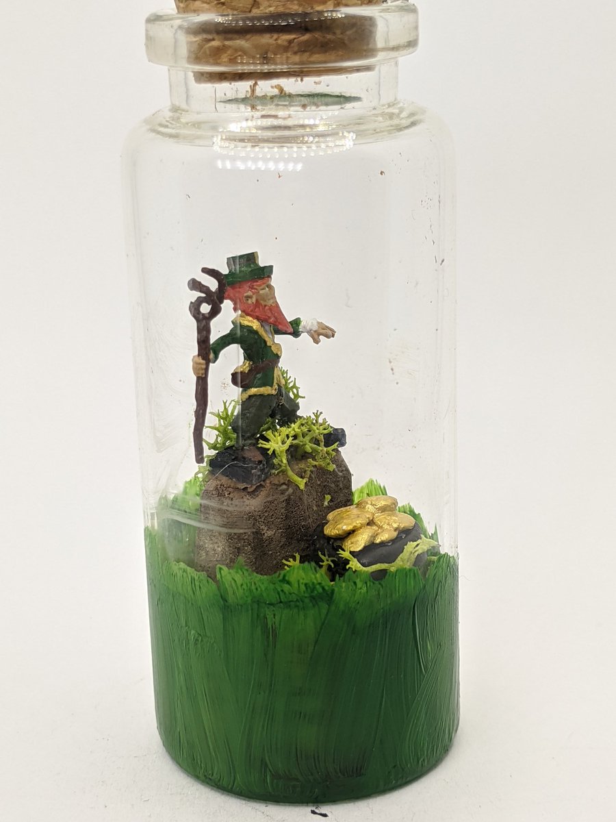 DtgPainting's tweet photo. A Little Bit of Luck
#miniatures #miniature #art #gamesworkshop #miniaturepainting #painting #tabletop #hobby #tabletopgames #paintingminiatures #handmade #fantasy #dnd #pathfinder #tabletopgaming #minis #nofilter #leprechaun #alteredminiature #miniaturediorama #bitofluck https://t.co/PIXsGwrlPO