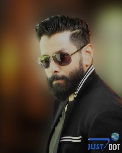 JustdotOfficial's tweet photo. Make kadaram kondan siyan vikram😍😍😍 stylish hair styles with 10%💵💵💵 discounts now📢📢📢 @sriperumbudur🏠 book now through justdot app📲 ❤️❤️❤️ ⏱️⏱️⏱️
#zerowaitingtime #vikram https://t.co/CJ4Q15TyW5