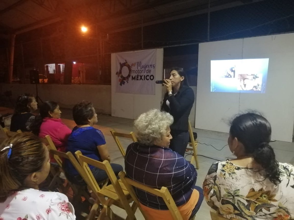 ONMPRICAM's tweet photo. “Mujeres Motor de México” CHAMPOTÓN
Con el objeto de concientizar en temas de #Equidad y como Marco el #DíaInternacionalDeLaMujer, el #PRIChampotón junto con el #PRIEstatal y #ONMPRICampeche llevamos a la Colonia Plan Chac en Champotón la plática sobre “Comunicación Interna”. https://t.co/AjE5VYsrHJ