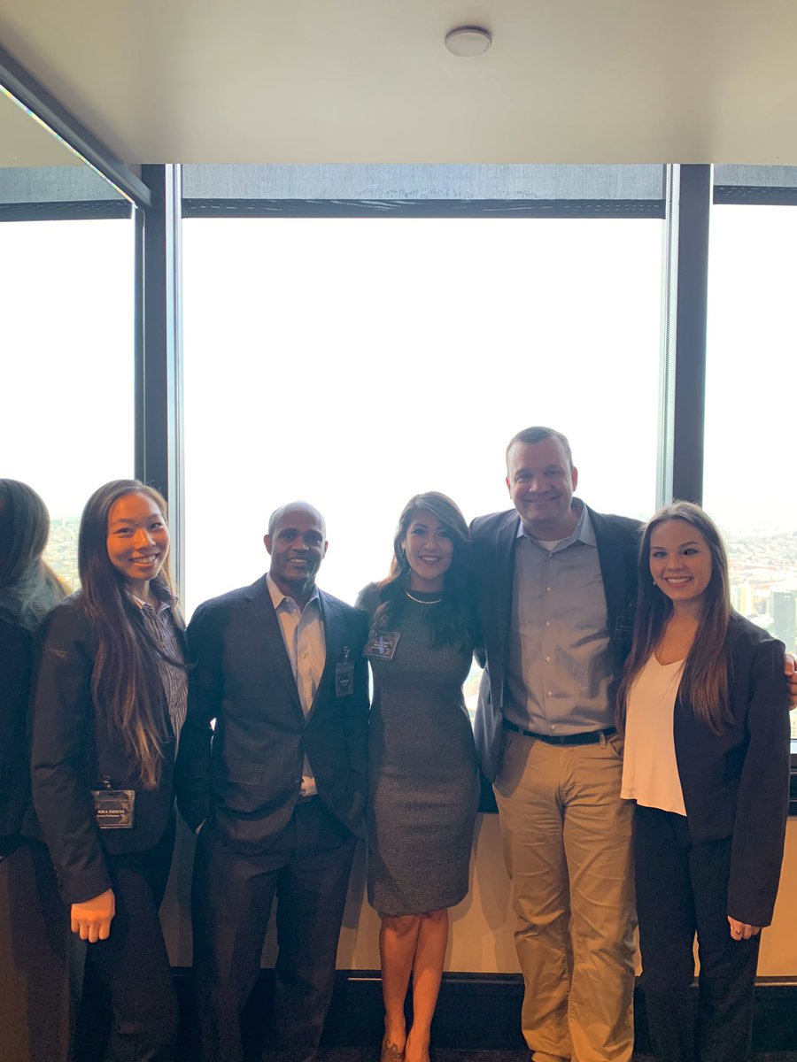 crisatini's tweet photo. Fun filled week with all the NW District Peeps. #MIP #UPSPartners #NewUPSPartners #UPSkickoffmeeting
@jeff_courtney ate all the candy. https://t.co/siFqN472oF