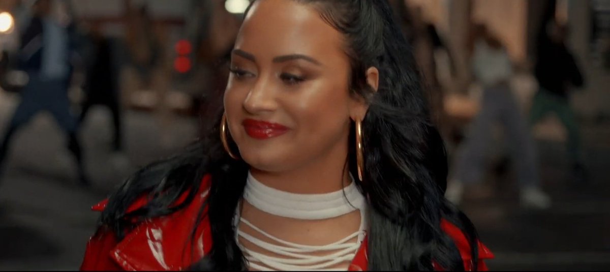 Gerasoundz's tweet photo. Quem acompanhou tudo desde no início, sabe o quão importante é ver a cena de Demi se despedindo com carinho de sua versão que foi hospitalizada. É como se ela finalmente aceitasse seus erros mas deixasse no passado, para que conseguisse seguir em frente sem mágoas. #IloveMeOutNow https://t.co/uuLf0K8CdZ