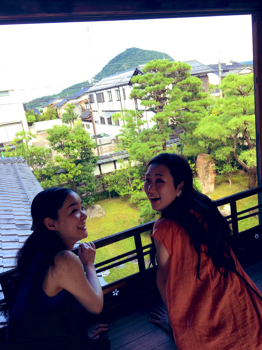 Tango7hime's tweet photo. 2019/9/10、元劇団員の高橋由衣子が丹後に遊びに来てくれました☺️💕
今回行った所は、夕日ヶ浦海岸と豪商稲葉本家🚗💨
何回行っても良いところ🥺✨
これからも彼女の活躍を、心から願っています😌🙏🏻 https://t.co/zZxDbfG3eL