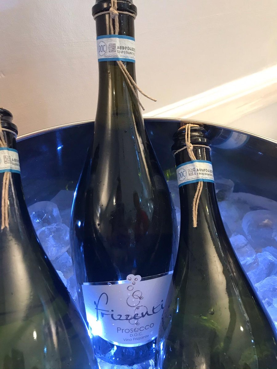tippletuk's tweet photo. Happy Monday!  Here's hoping you all have a great week. https://t.co/bS6WaTYuYl