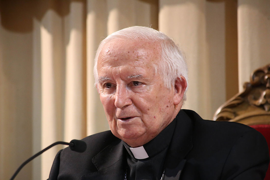 MCatedralVLC's tweet photo. El Cardenal Arzobispo de Valencia suspende el precepto dominical a los fieles y recuerda que "la caridad ahora es evitar y no propiciar contagios"
https://t.co/qFLtqB7Q1m https://t.co/bHqAJTIP5j