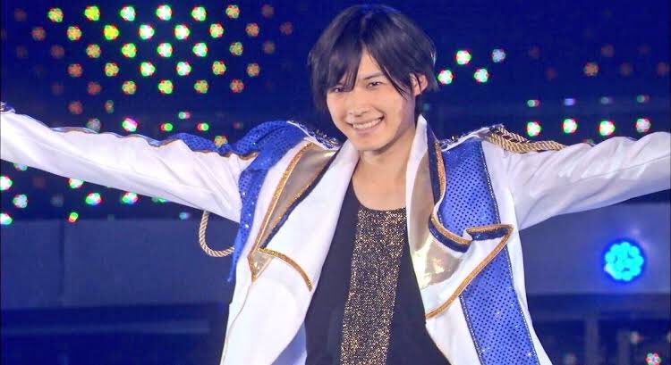 松村北斗 Amazon.co.jp: Six TONES 公式 生 写真（松村北斗）ST01494 : おもちゃ