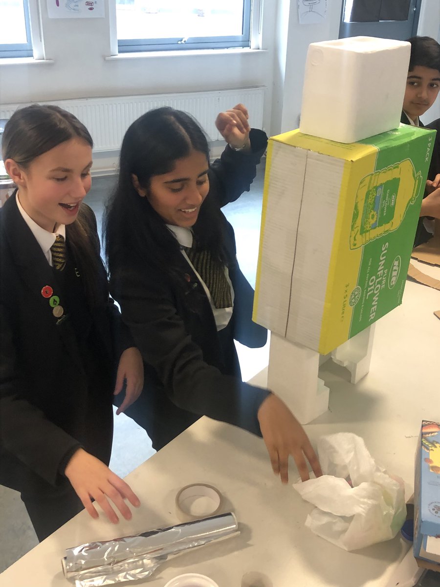 EssaAcadScience's tweet photo. The Science department have been taken over by an army of robots, made by Year 7, 8 and 9. Their creators used recyclable materials ♻️ to celebrate British Science Week 🤖. The theme was our diverse planet 🌍 @EssaAcademy #BritishScienceweek #rubbishrobots #reducereuserecycle https://t.co/MDg2Th3sJd