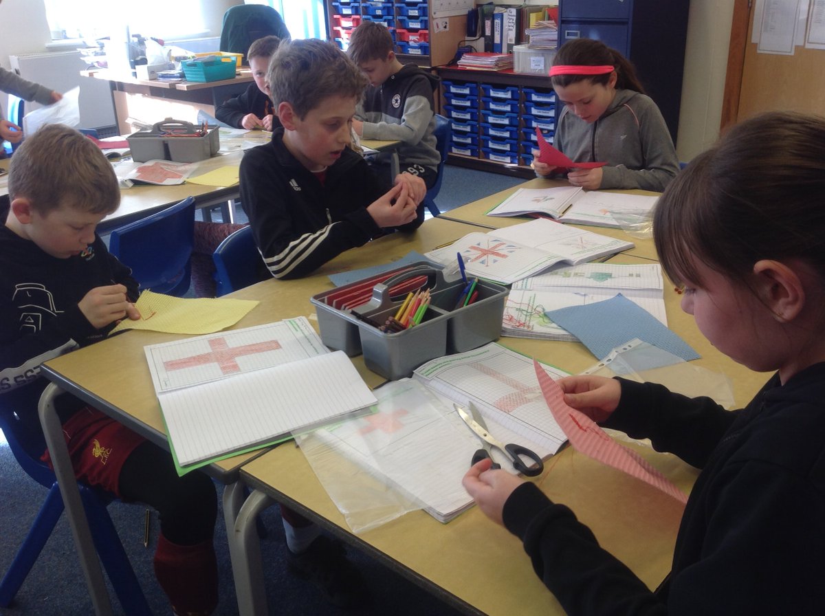 UptonClass's tweet photo. This afternoon in Upton, we have been continuing with our cross stitch of flags from the United Kingdom. Threading the needles have been a little tricky. @Acreheads7ST @UptonClass https://t.co/8npGEBxiRt