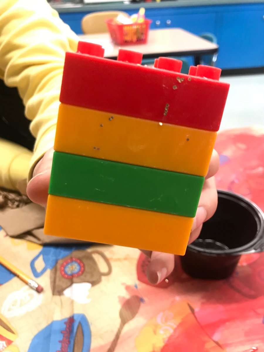 BriarcliffCraig's tweet photo. Mrs. Allison’s brilliant experiment with preK to show how germs are spread if we aren’t careful but how washing hands makes them go away. (Glitter represents the germs.)
@BriarcliffES #BESKidsFirst #AllBulldogsMatter #BESStarsofPositivity https://t.co/Ugsdy5lom6