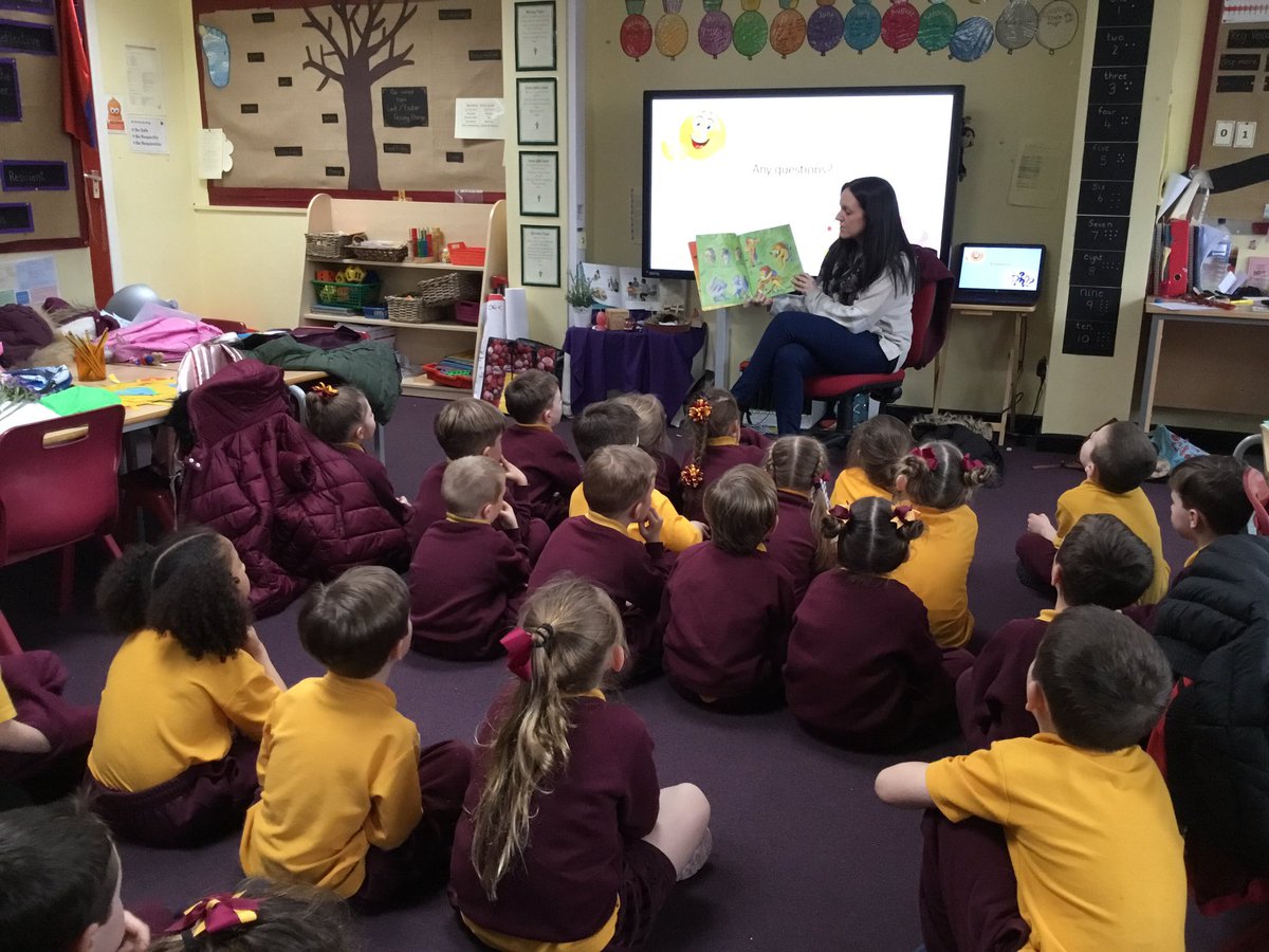 CTKLiverpool6's tweet photo. Thank you to our mystery reader for introducing us to ‘Giraffes Can’t Dance’ https://t.co/PJLgLPDI5B