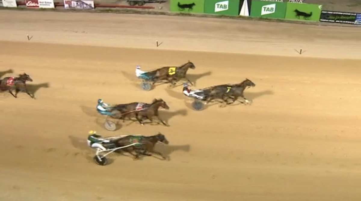 waynehillracing's tweet photo. Treble 2nite @Pirie #whitestarvillage🌟found the top from gate 5 for trainer @shane_loone #thequickshadow👤 had to tuff it out to score for trainer @TysonLinke @TSllinke #itaintthemoney💰led up and won from 2 for trainer @aaronbainracing @Rockybutterwor2 🙌🙌🙌 https://t.co/aKSk7GgCop