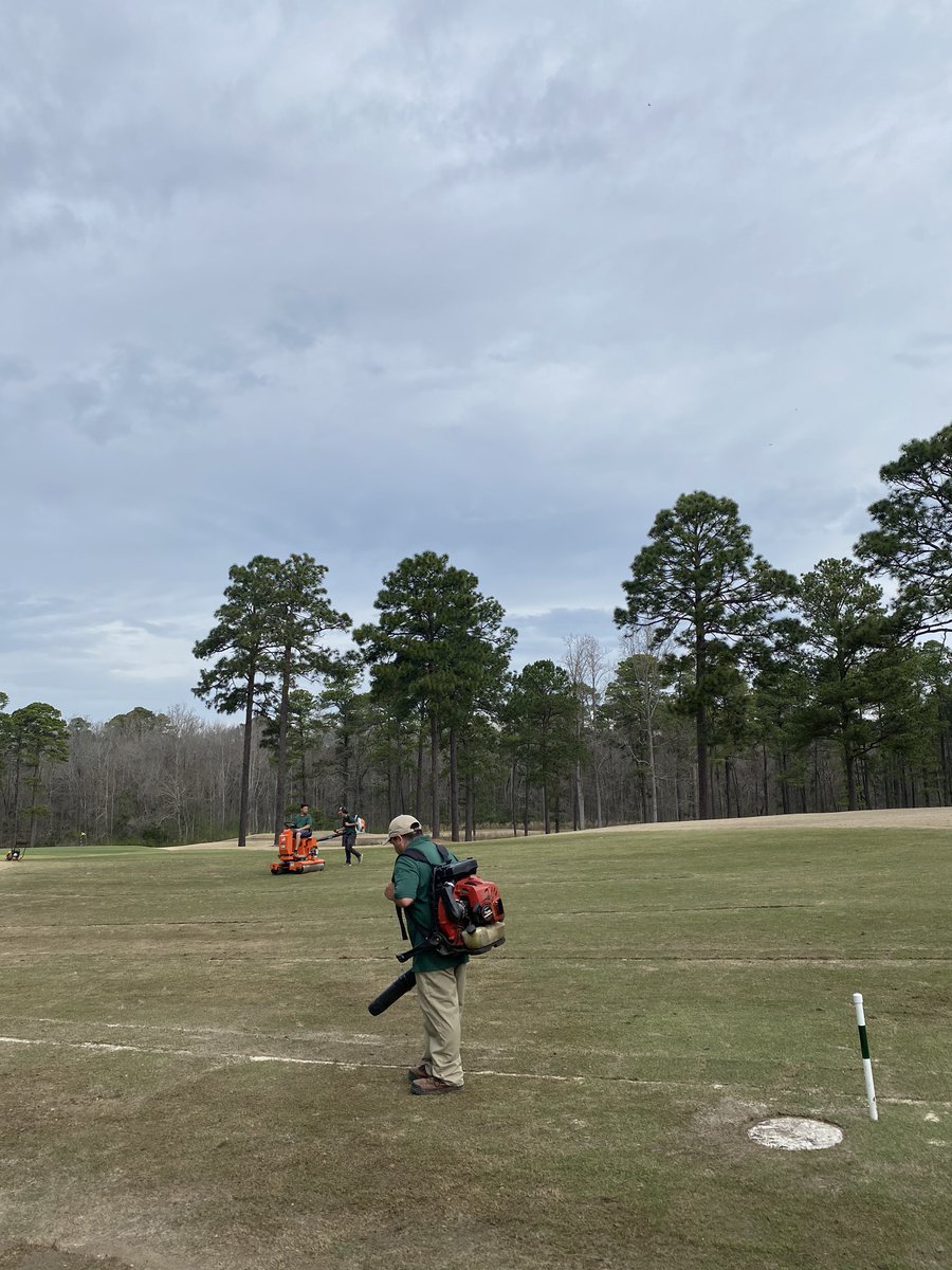 WestonDeanTurf's tweet image. After 3 days and almost 700 ft of drain pipe, the final cleanup has begun. We are fortunate to have a hard working and dedicated crew that strive to provide great course conditions #MyCarolinasMorning