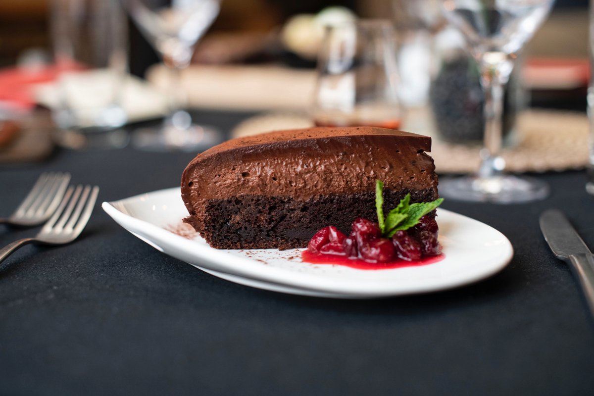 Hamilton's Urban Steakhouse tweet media