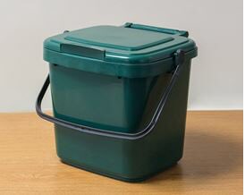 MacctasticGroup's tweet photo. Are you using your food waste caddy? @AnsaServices will be at St Michael’s Market Place on Monday 7.30pm to answer your questions. Also #repaircafe news, #20plenty and @coop_macc update. (NB space and facilities for #SocialDistancing and #handwashing #Covid_19) https://t.co/dIeotbS1qI