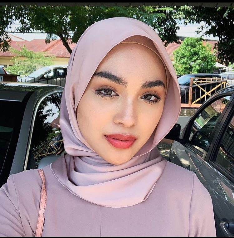 wn_fariz's tweet photo. The face                                    The crush https://t.co/Pz96zsJzfw