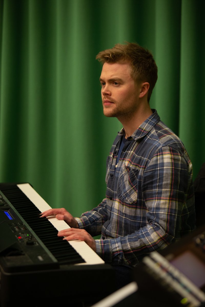 NoHorizonUK's tweet photo. 📸 Rehearsal Shots 📸

We're in rehearsals ready for our show at @YorkTheatre next month!

#ChuffMe

@VisitYork 
@mysightyork 
(Photo Credit: Marc Wilmot)

🎟 - https://t.co/xyBVFUs0VT https://t.co/WVMTaBEm74