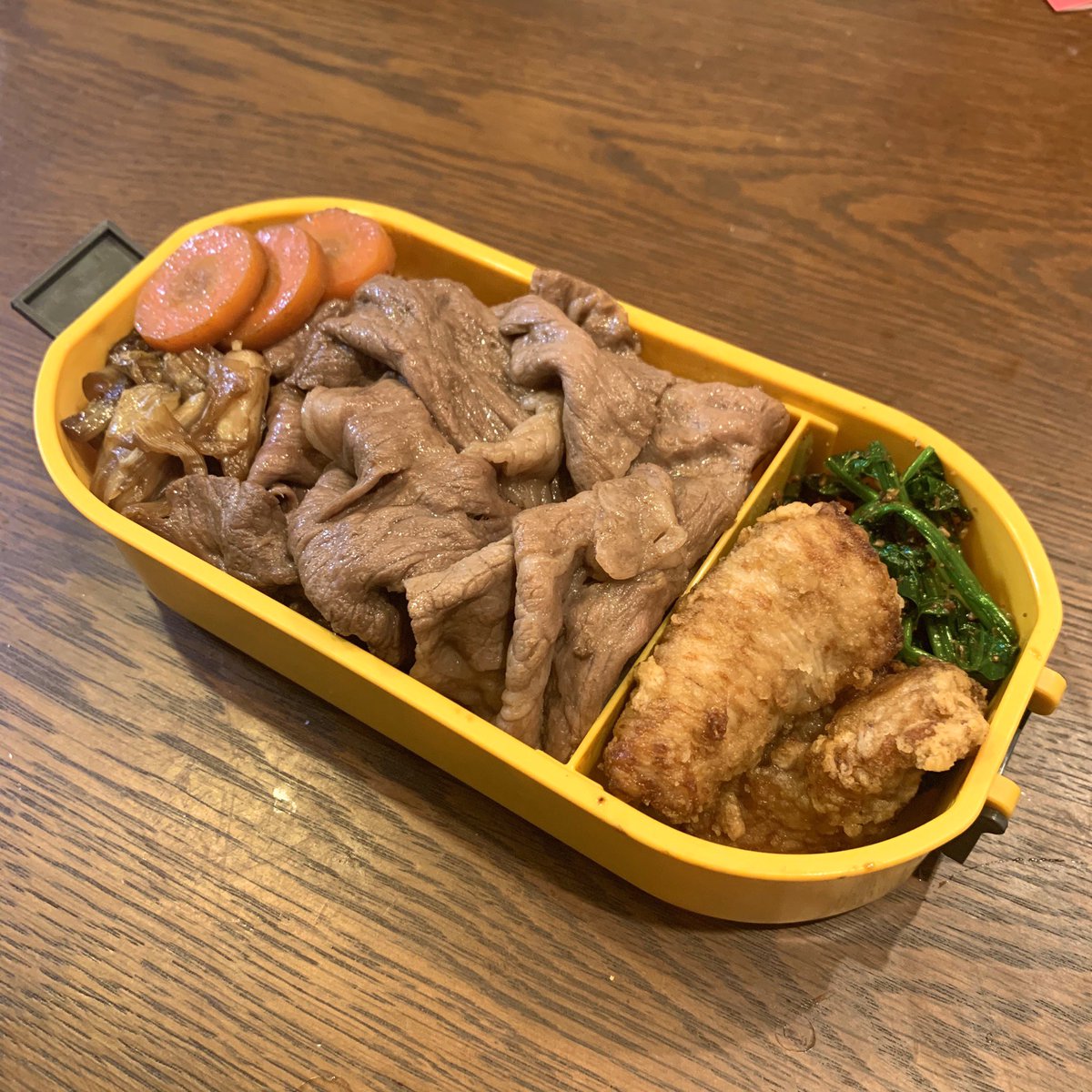 ট ইট র 辛い物中学校 今日の旦那ちゃんのお弁当 先日のふるさと納税のすき焼き用お肉の残りで贅沢すき焼き弁当 普通に買ったら原価めっちゃ高いで 竜田揚げはお惣菜 白滝も残ってればよかったんだけどな お弁当 お弁当記録 お弁当ログ