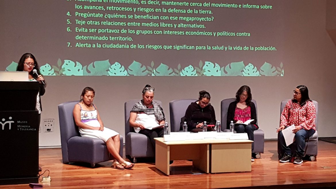 prensacimac's tweet image. Se analizaron un total de 3,283 textos periodísticos. A pesar de las violencias que viven las personas #Defensoras en el país, sus luchas sólo aparecen en una parte mínima de las noticias, y las mujeres nunca como protagonistas.
#DefensorasDelTerritorio

bit.ly/2xvOua1