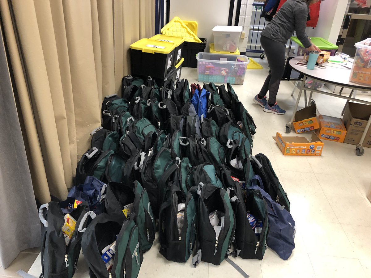 PrincipalAJE's tweet photo. Thank you to Andrea Frank, Jane Hartlove, & RBES staff for packing our Blessings backpacks this morning. Our Infants and Toddlers team really helped out today. Over 125 families are receiving extra food during the upcoming break! @HCPSS_ECP @jameslemonedcps #WeAreRunningBrook https://t.co/Nx9vGE9tAq