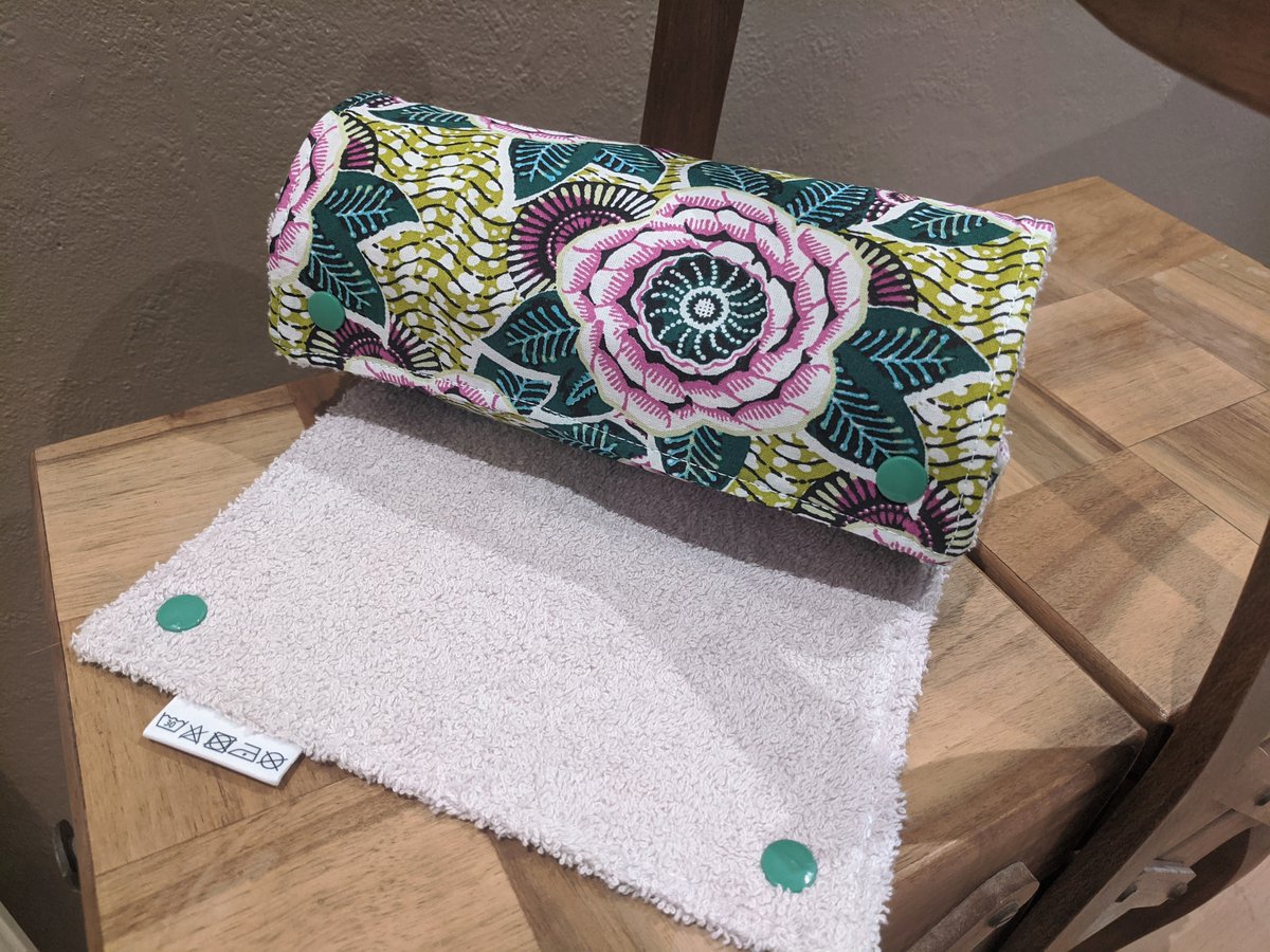 BadineriesC's tweet photo. De nouveaux essuie-tout lavables déjà confectionnés ont fait leur entrée dans le shop. Si vous voulez vous remonter le moral, passez dans mon shop le zieutage c'est gratuit :)
#zerodechet #zerowaste #essuietoutlavable #waxing https://t.co/S467TybzbH https://t.co/yfAecbB7H6