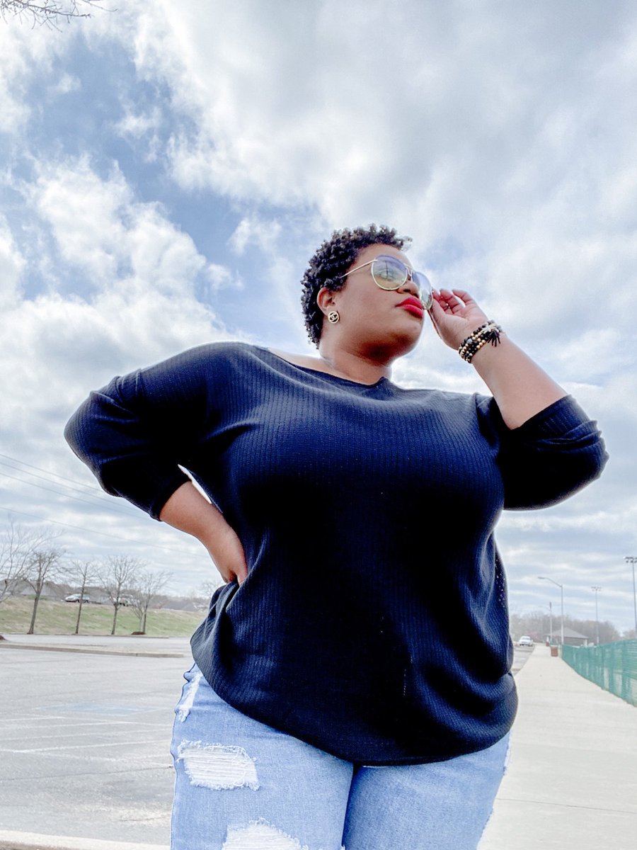 iamkatelynnm's tweet photo. Friday is that you player?!?!?!?!
Looking forward to a fabulous weekend. What do you have planned?
#memphisblogger #browngirlwhoblogs #melaninblogger #bloggersunited https://t.co/eooFYInBbK