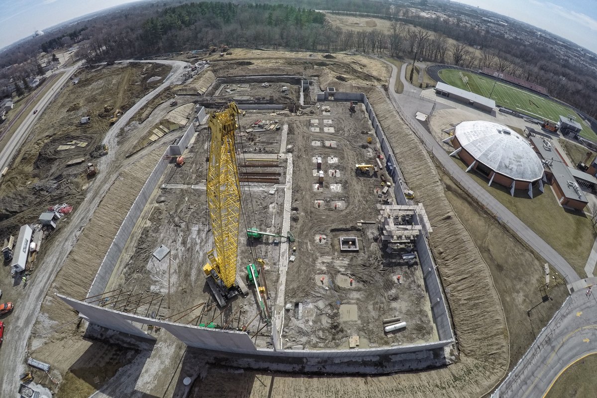 ACSD_News's tweet photo. A milestone was met this week on the Ames High construction project when the building started to get a "vertical presence" with the installation of precast panels. #AmesCSD #FutureAHS https://t.co/0UXkBfiLrT