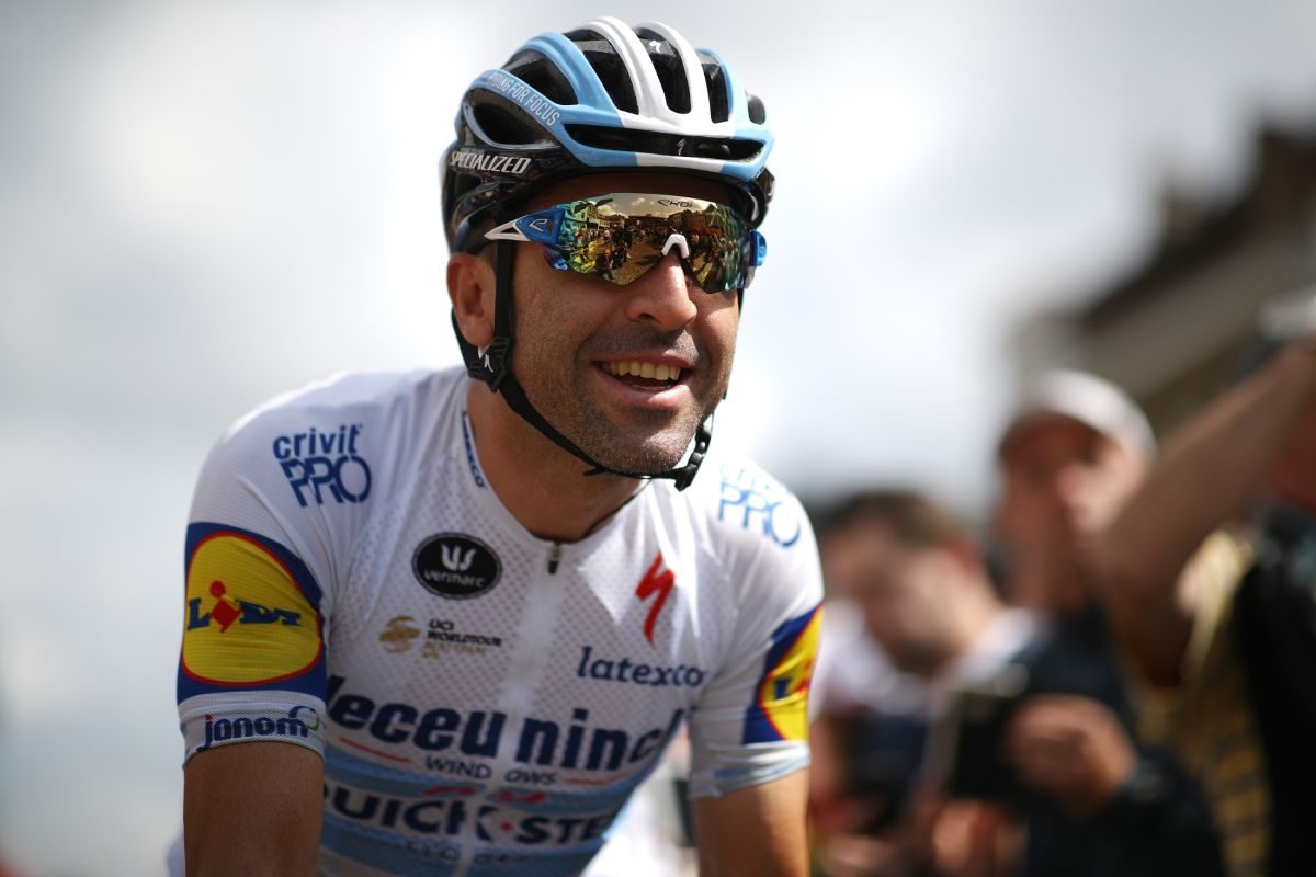El ciclista argentino Maximiliano Richeze, clasificado para los Juegos Olímpicos de Tokio 2020, dio positivo de coronavirus y estará en aislamiento en los Emiratos Árabes. #INFOTVDEPORTEA

ole.com.ar/coronavirus/ma…
