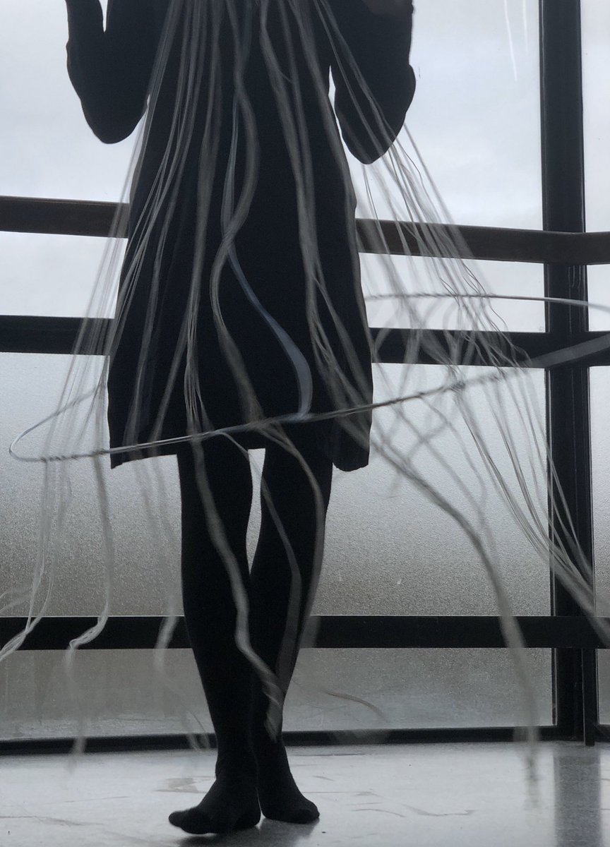 kaizykowicz's tweet photo. My project on feeling your #PERSONALSPACE was never more relevant. Keep your distance and be aware of your personal surroundings. #staysafe from #coronavirus and protect others🤍 @rca_designproducts #designproducts #designforawareness #designasacatalyst https://t.co/GsnZIEuNdo