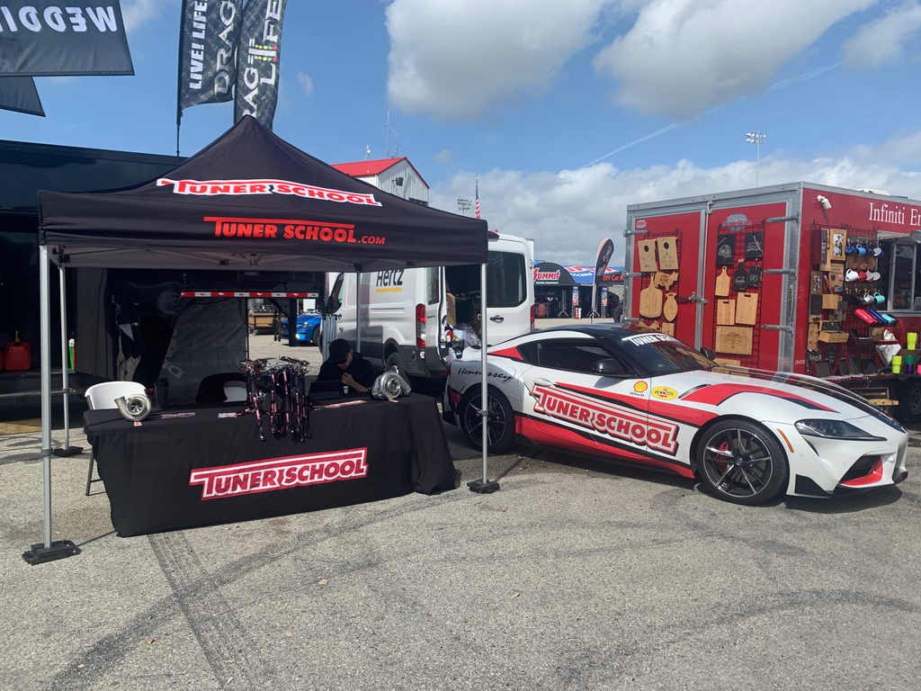 TunerSchool's tweet image. The Supra got some new graphics. 😍 
.
.
#hennessey #hennesseyperformance #tunerschool #toyota #supra #toyotasupra #2020supra #fastcarsonly #carwrap #graphics #modifiedsociety #underthehood #mphclub #mph #torque #carschool #tx2k #racecar #carshow #rodeo #carrodeo #friday #friyay