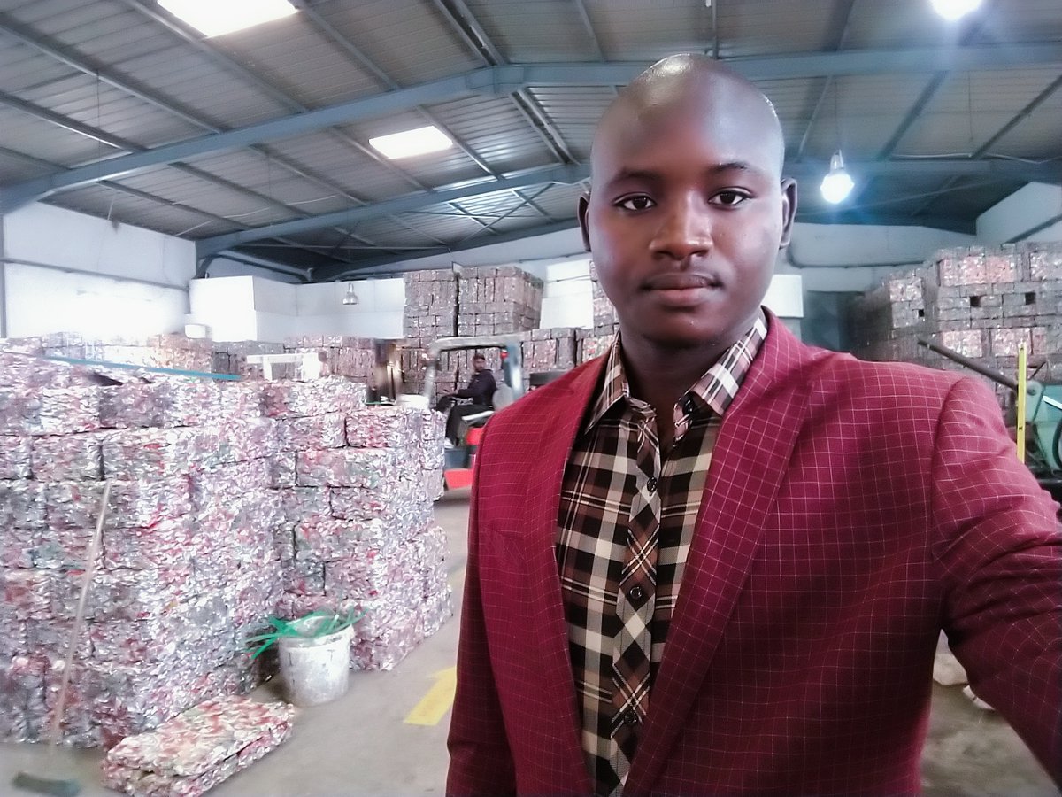 Visite d'une entreprise de recyclage à #Tunis dans le cadre des activités de <a href="/SENOrDur/">SEN Or'Dur</a> . Une très belle expérience et un partage d'expérience très riche avec mon cher ami Maher Oudira.
#Kebetu