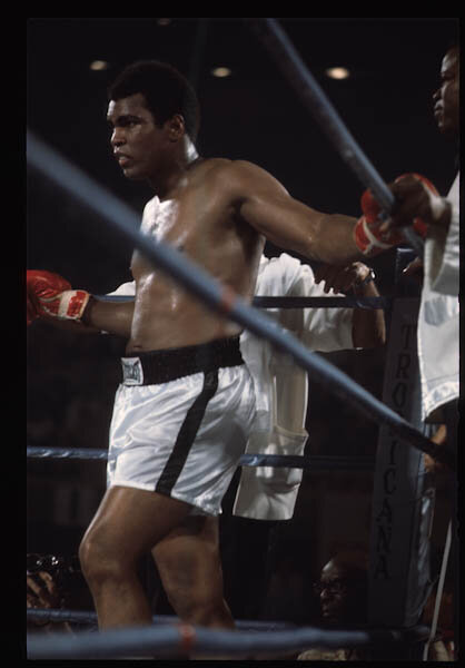 At the height of his career, Ali was the most graceful, talented and brilliant heavyweight boxers who ever stepped inside the ropes. 🥊

📸 #KenRegan #TheGreatest #BoxingChampion #Ali