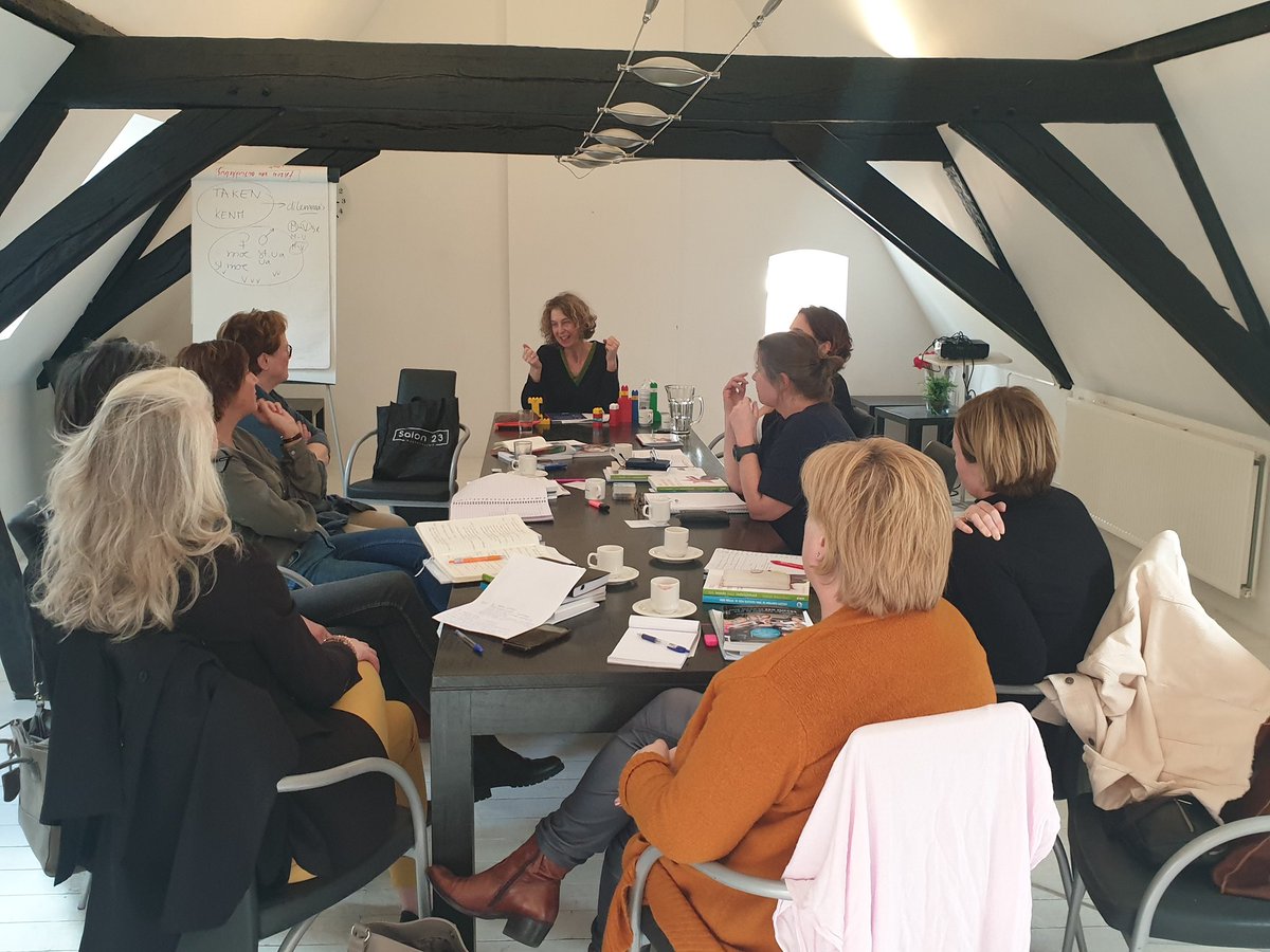 Gisteren alweer dag 2 van de opleiding tot #stiefplan-coach met de inbreng van advocaat <a href="/AdvocaatAleide/">Aleide hendrikse</a> over de juridische consequenties voor #samengesteldegezinnen
